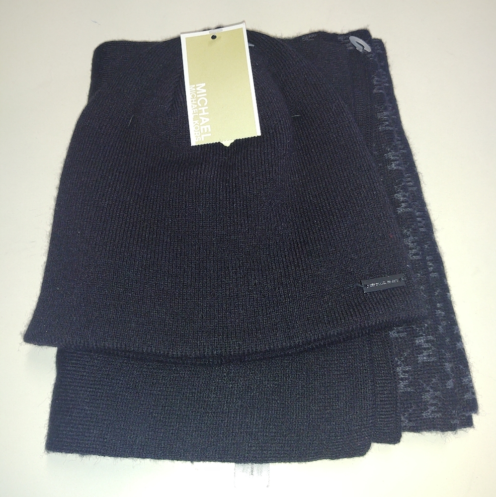 Michael Kors Hat & Scarf Set